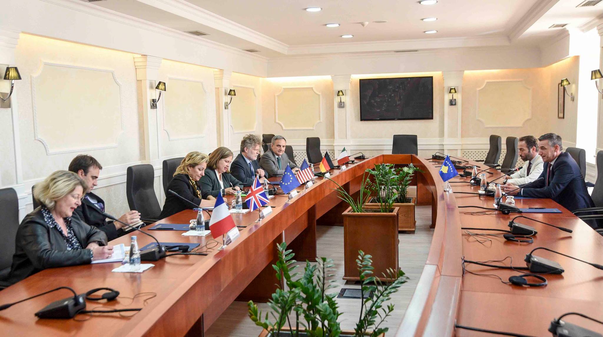 Veseli nuk dorëzohet, thotë se do ta intensifikojë angazhimin për konsensus