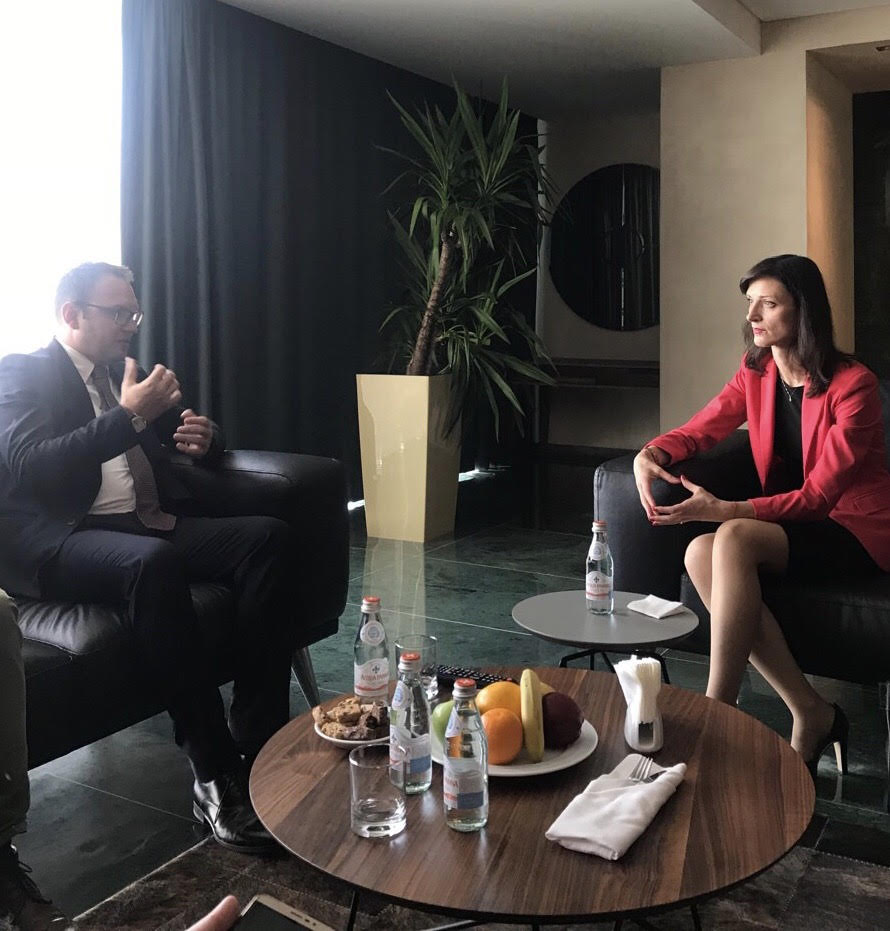 Gabriel inkurajon ARKEP-in të vazhdojë zbatimin e rregullativës evropiane në kodin e ri telefonik