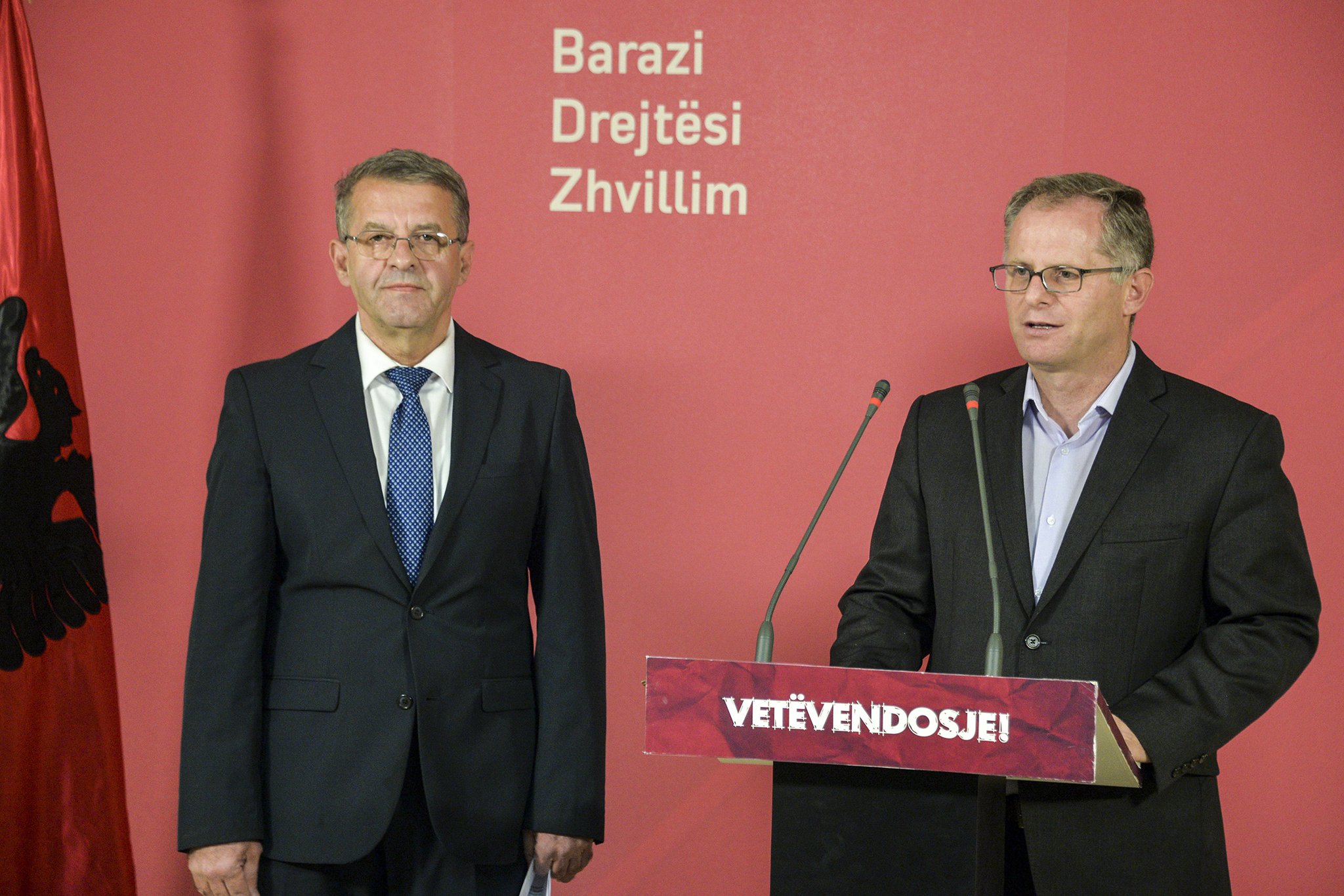 VV: Kryeministri nuk po zbaton rezolutën e Kuvendit për Telekomin dhe Postën