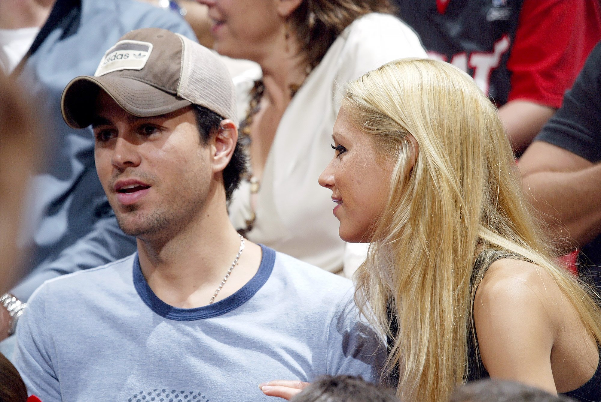Enrique Iglesias flet për jetën seksuale pas dy fëmijëve