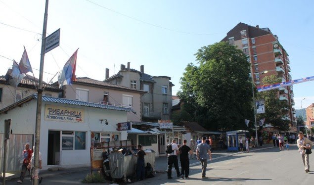 Të shtëna me armë në veri, plagoset pronari i një lokali