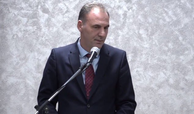 Limaj: Deri më tash në dialog është shkuar me duar në xhepa