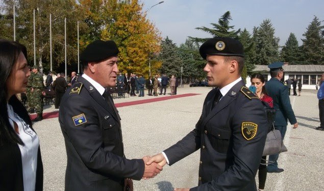 Një oficer i FSK-së e kryen, një kadet e nisë Akademinë Ushtarake në Shkup