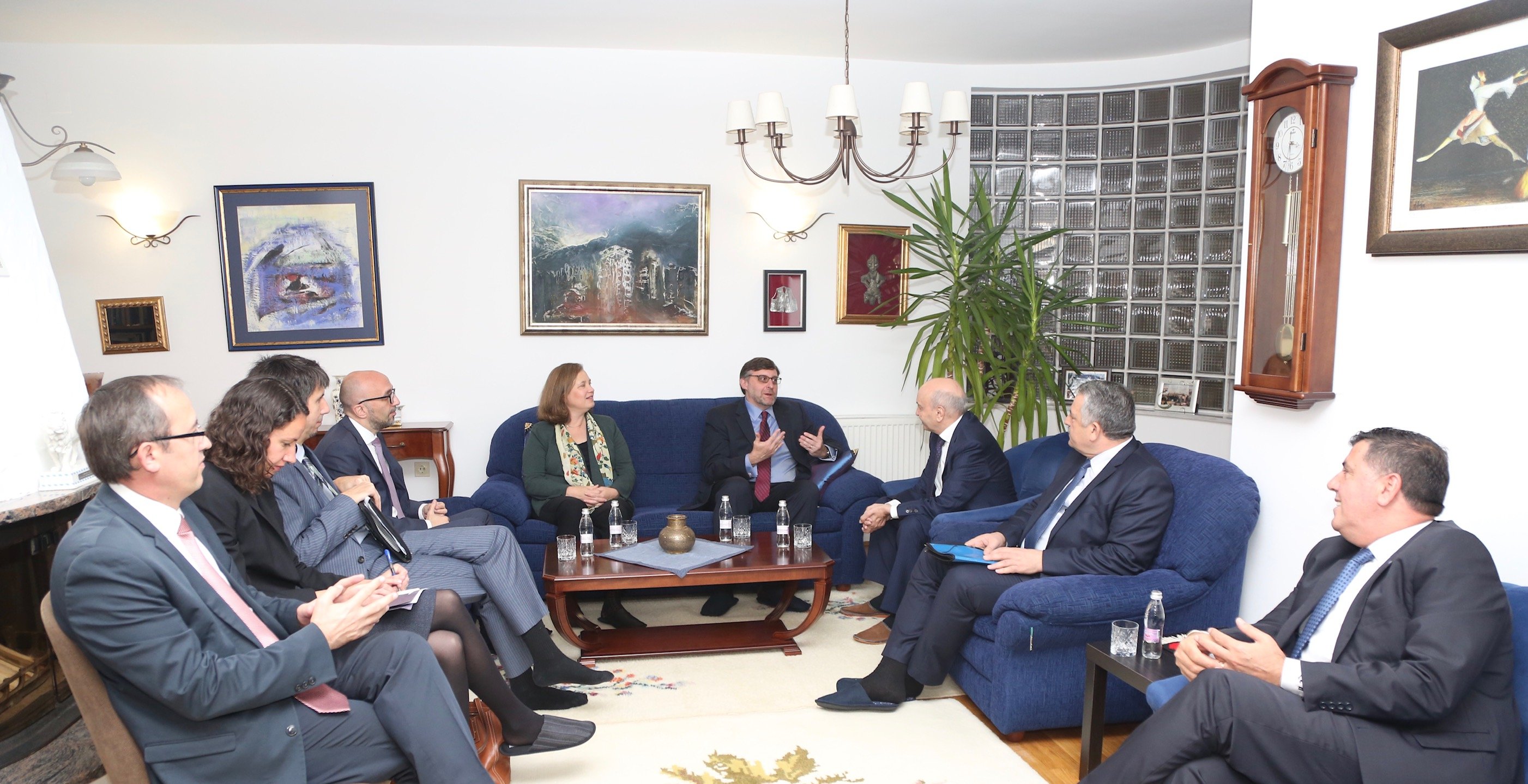 Palmer takon Mustafën, rithekson vazhdimin e përkrahjes amerikane për Kosovën
