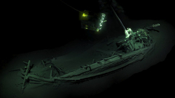 Anija 2400 vjeçare gjendet e ruajtur mirë në fund të Detit të Zi