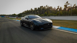 Gjermanët përforcojnë F-Type SVR në 703 kuajfuqi