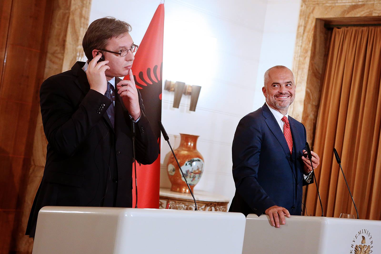 Çfarë mendojnë serbët për kryeministrin Edi Rama