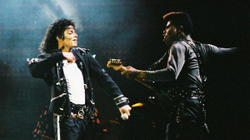 Del në ankand xhaketa e Michael Jacksonit