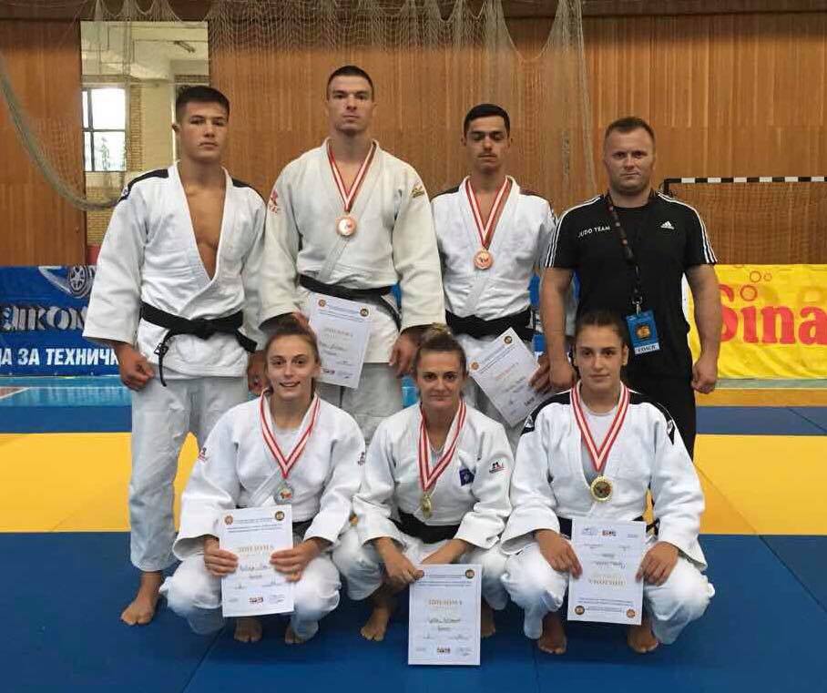 Xhudistët kosovarë rrëmbejnë 5 medalje në Kampionatin Ballkanik, dy të arta