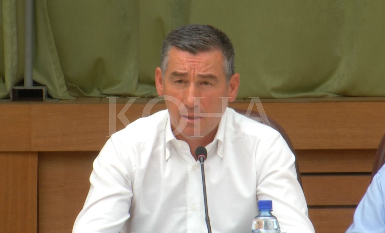 Veseli me akuza të ashpra ndaj opozitës, zërat për ndarje i ka quajtur prorusë dhe serbë
