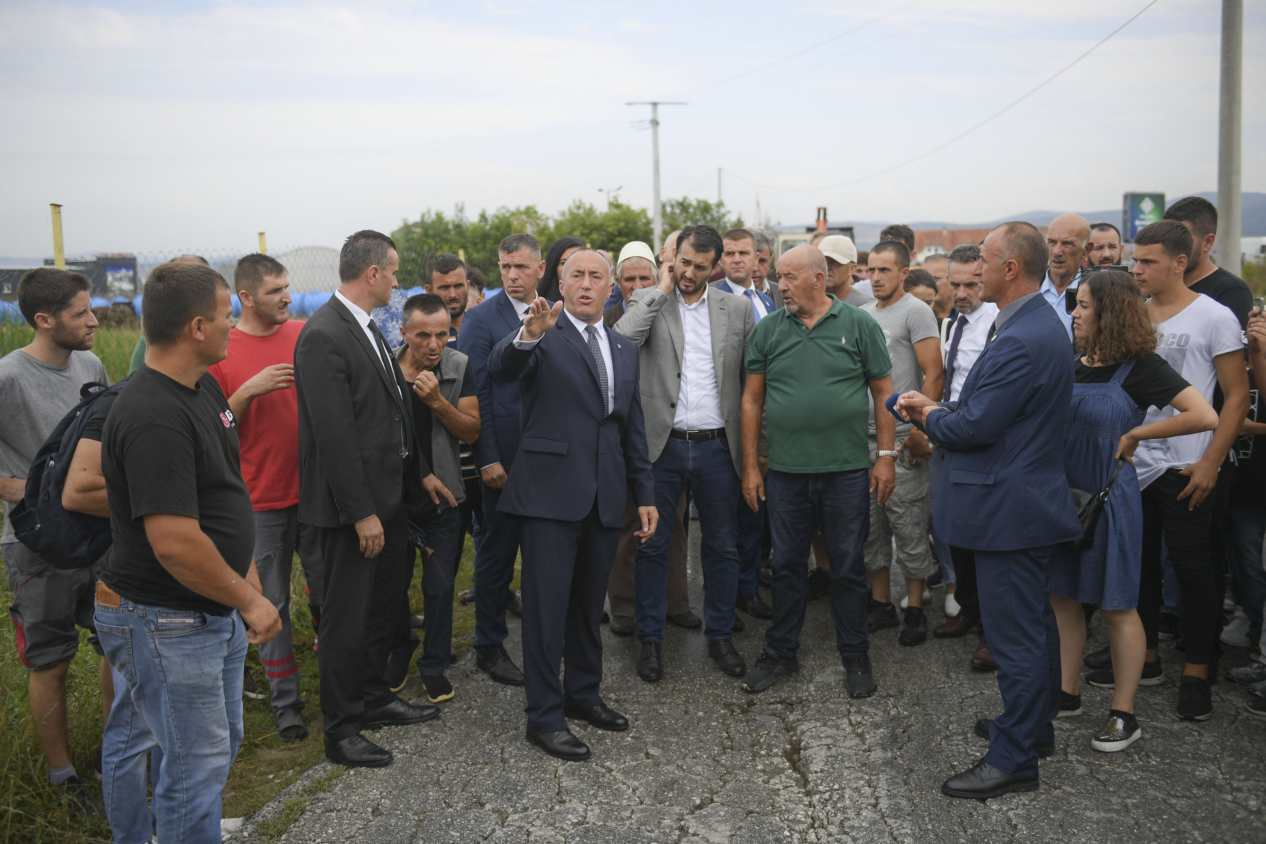 Haradinaj: Qeveria do të angazhohet që të gjendet një zgjidhje për banorët e fshatrave të Ferizajt