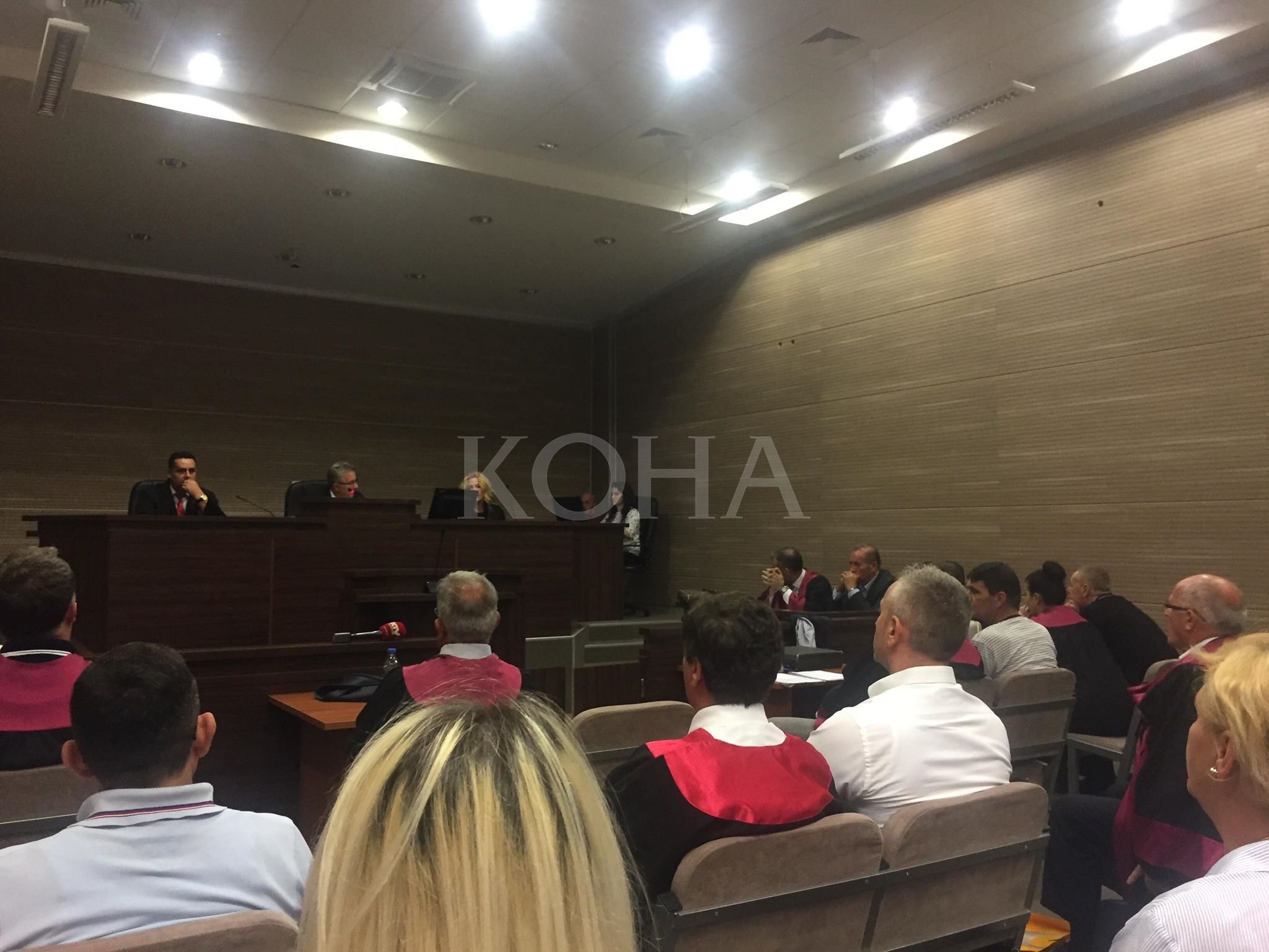 Vazhdon gjykimi në rastin “Toka”, arratiset njëri i akuzuar