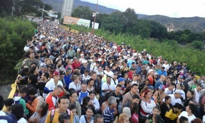 Rreth 2,5 milionë persona janë larguar nga Venezuela për shkak të krizës politike