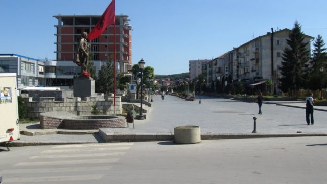 Qytetarët e Skenderajt nesër mblidhen për të mos lejuar vizitën e Vuçiqit në Banjë