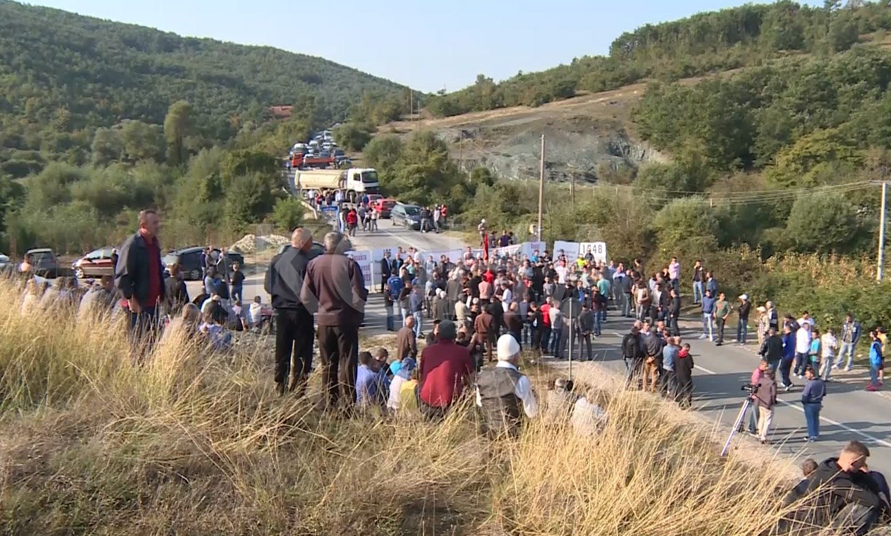 Të gjitha reagimet rreth vizitës së ndaluar të Vuçiqit në Banjë