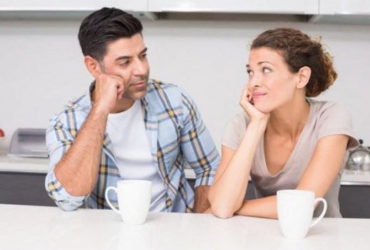 Meshkujt arrijnë pjekurinë më vonë se femrat