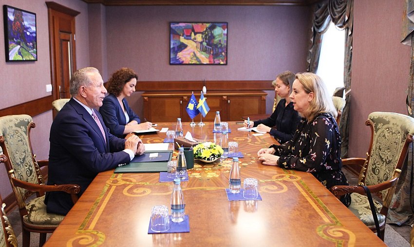 Kosova e Suedia synojnë fuqizim të marrëdhënieve bilaterale