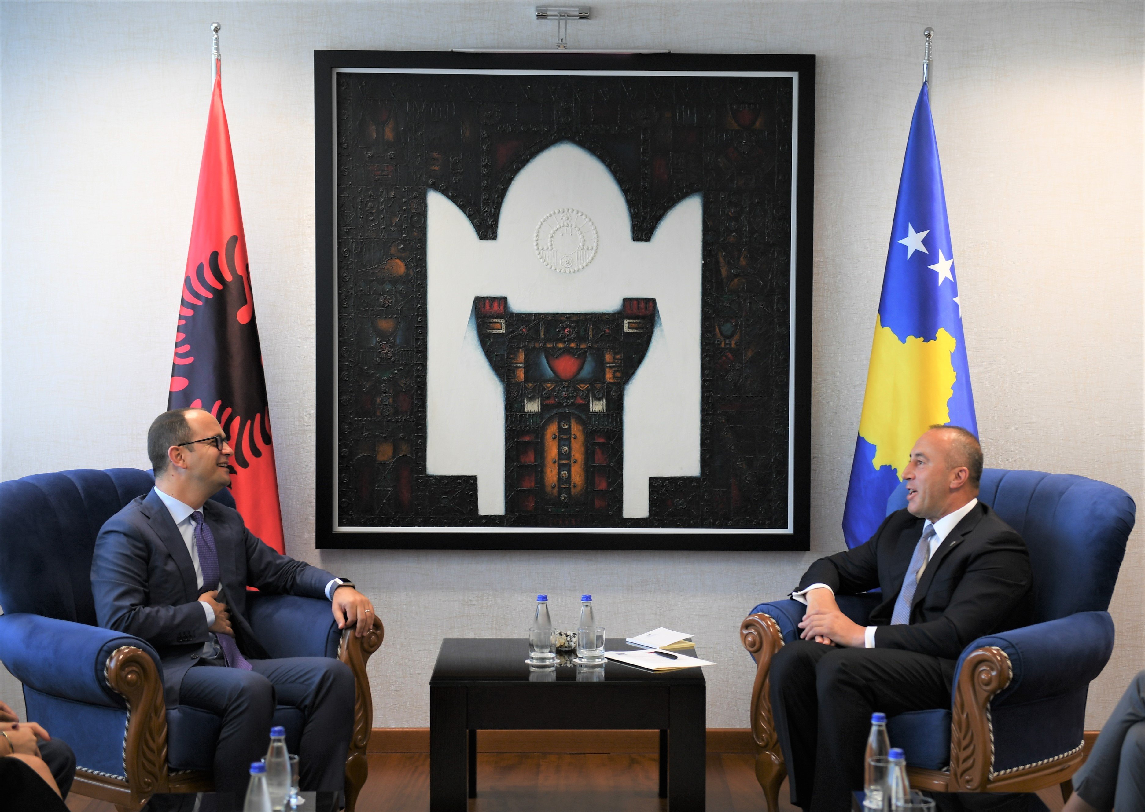 Haradinaj pret Bushatin, kërkon që Kosova e Shqipëria t’i heqin barrierat burokratike