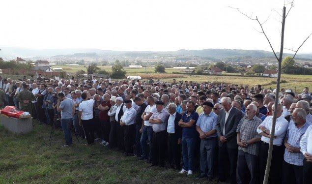 Iu dha lamtumira e fundit veprimtarit të çështjes kombëtare, Isak Zhitia
