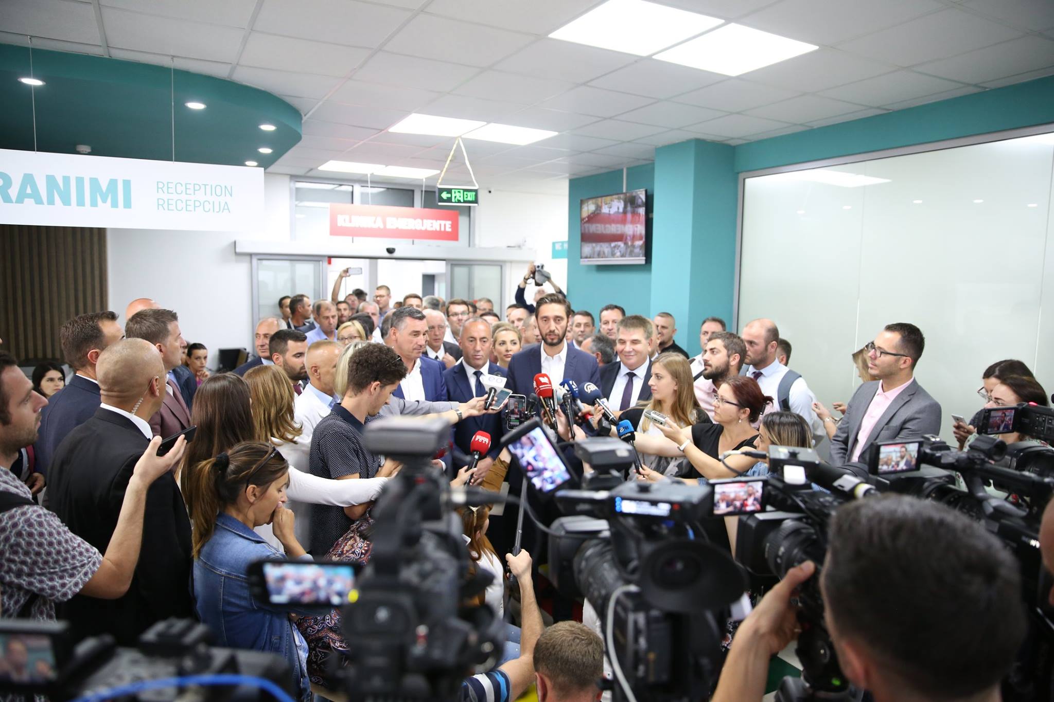 Në përurimin e Emergjencës foli politika, por fjala s’iu dha drejtorit të QKUK-së