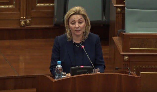 Apostolova: Reformat kyçe nuk duhet mbajtur peng i luftërave politike