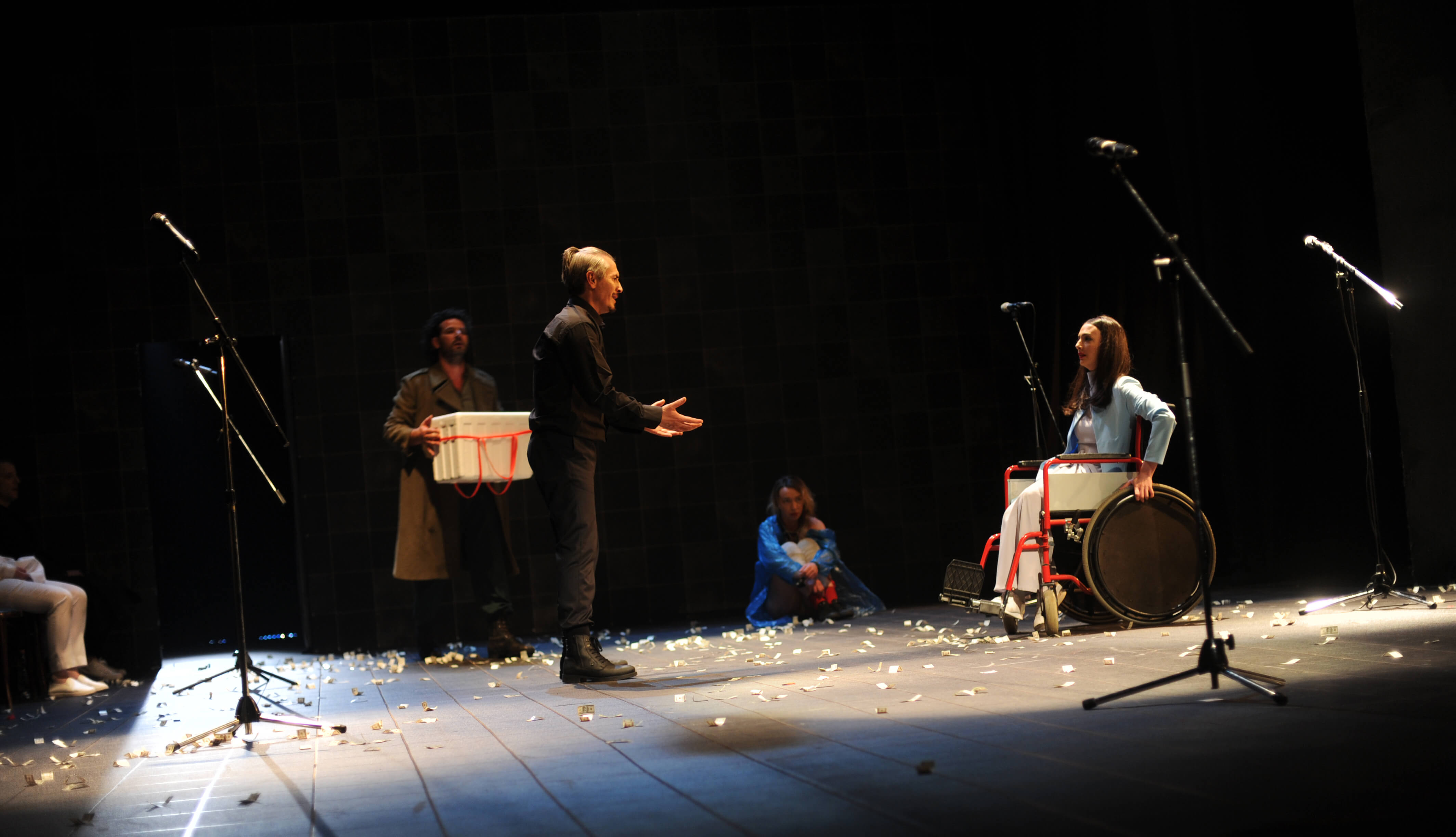 Teatri pa para, rrezikon pjesëmarrjen në Festivalin e Sarajevës