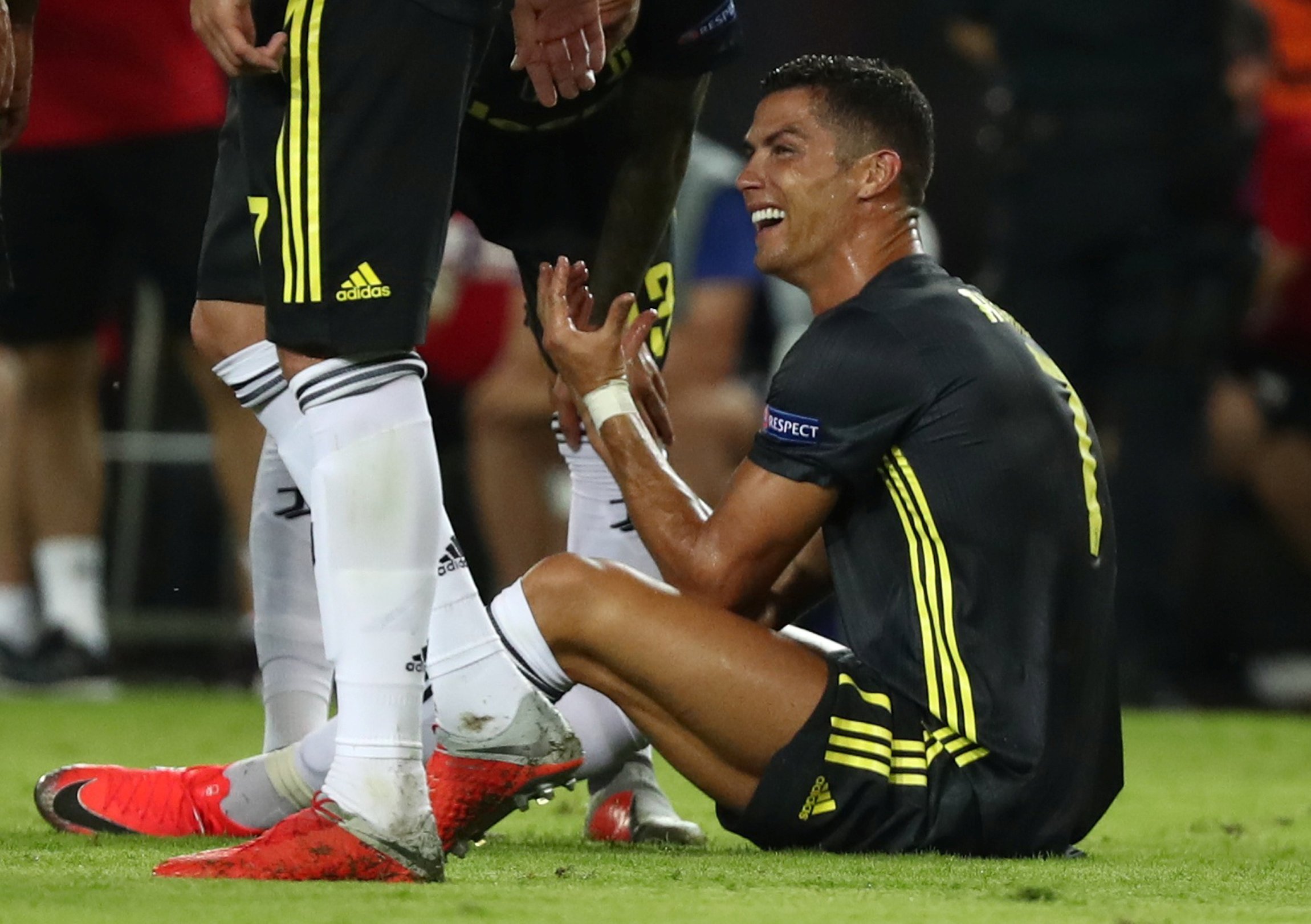 Ronaldo i vetëm, fiton tri herë më shumë se lojtarët e Frosinones