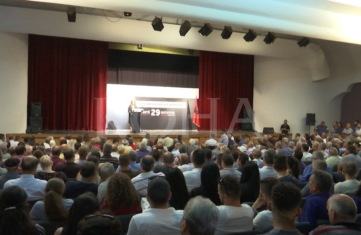 VV në Mitrovicë filloi takimet mobilizuese për protestën e 29 shtatorit