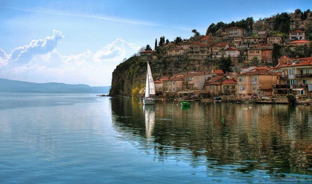 UNESCO vëzhgon pjesën shqiptare të liqenit të Ohrit