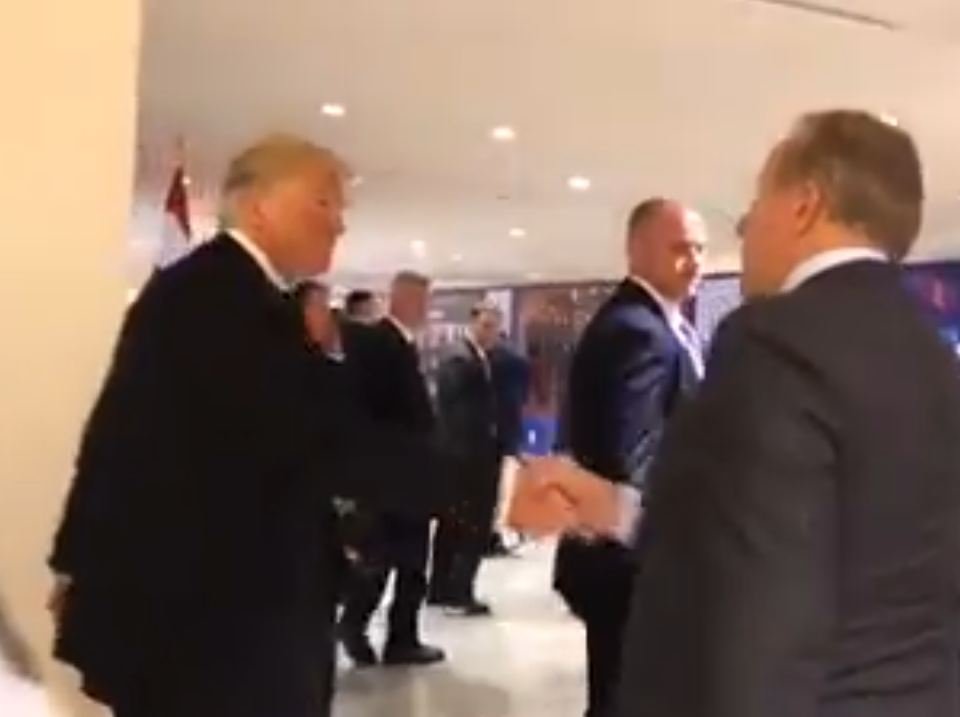 Pacolli nxitet: Jepja dorën Trumpit