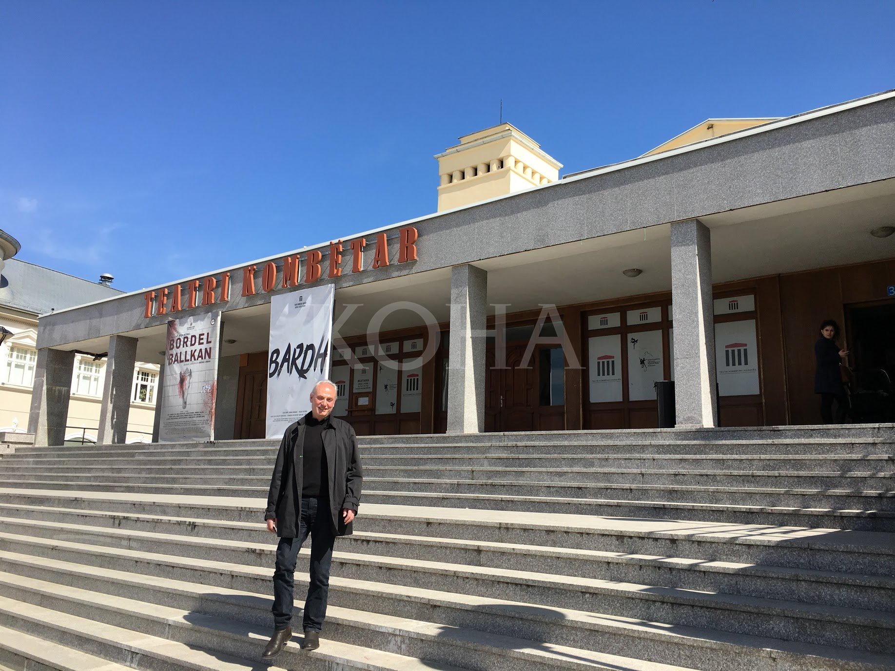 Këshilli Drejtues s’heq dorë nga pengimi i rikthimit të Agim Sopit në Teatër