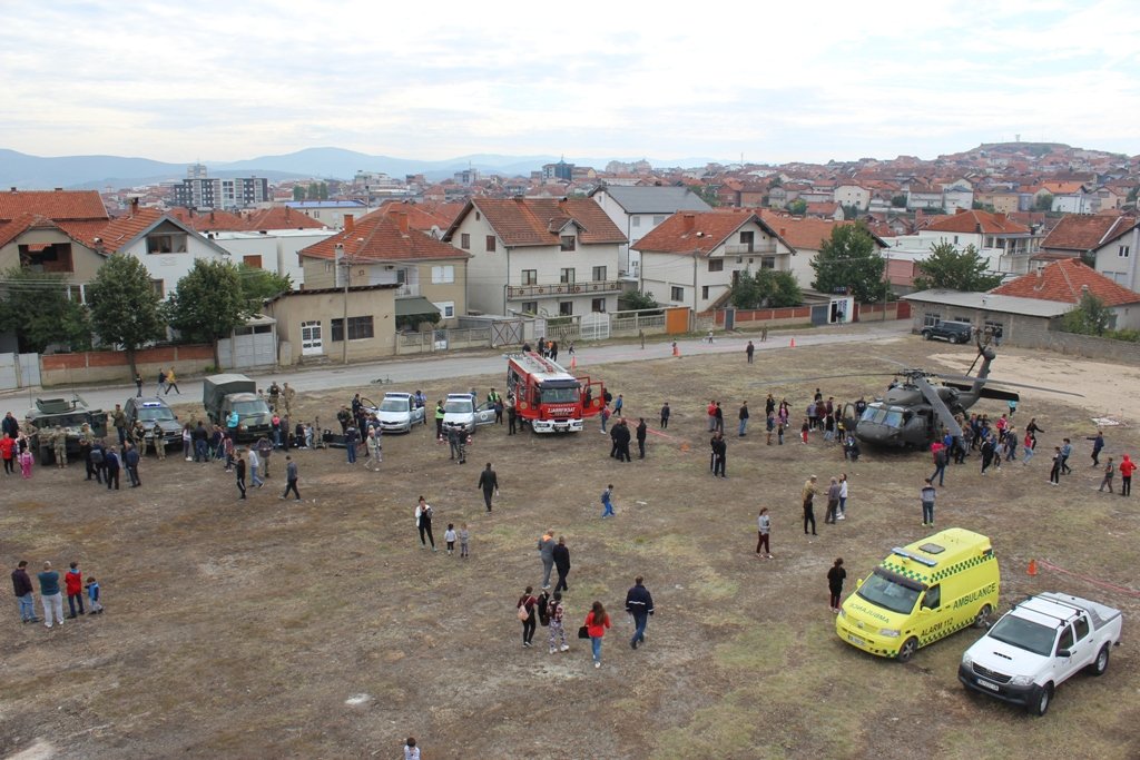 KFOR-i amerikan ekspozon makinerinë ushtarake në Gjilan