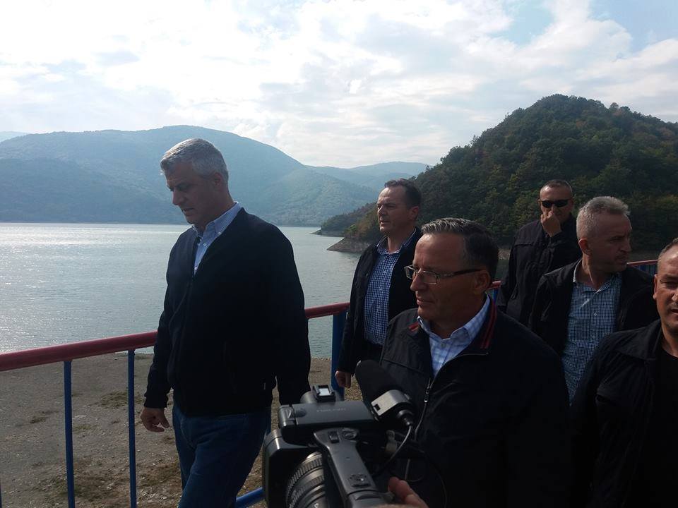 Thaçi: Lundrova në mrekullinë e Ujmanit në një ditë me rreze vjeshte
