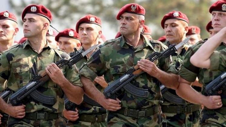 Serbia vazhdon ta mbajë ushtrinë në gjendje të lartë gatishmërie