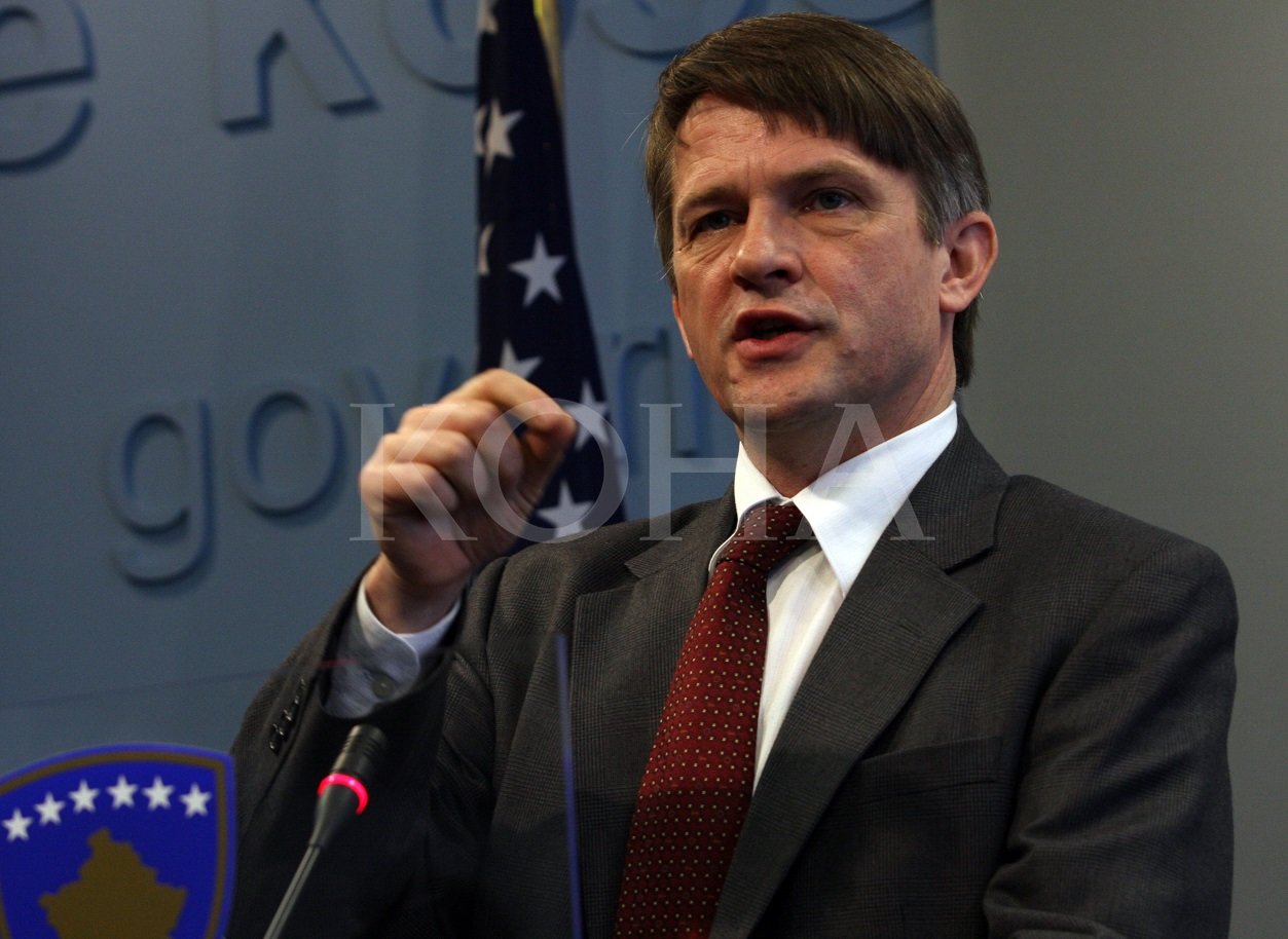 Countryman: Rivendosja e kufijve midis Kosovës dhe Serbisë nuk është zgjidhje e këtij shekulli