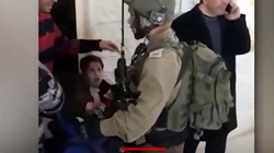 Ushtarët izraelitë arrestojnë në shkollë 9 vjeçarin palestinez për “hedhje të gurëve”