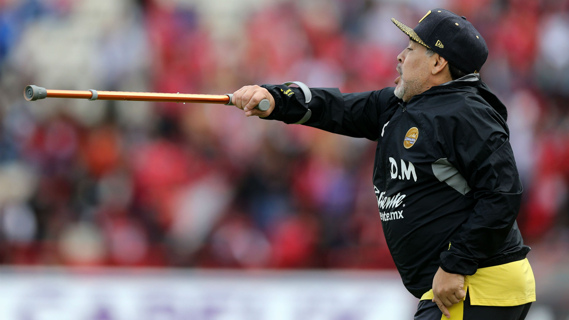 Maradona dënohet sepse ia dedikoi fitoren Maduros