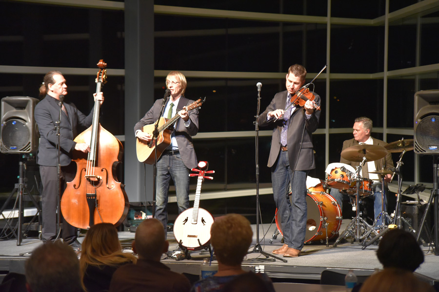 Grupi amerikan i folk-muzikës do të interpretojë në Prishtinë dhe Gjakovë