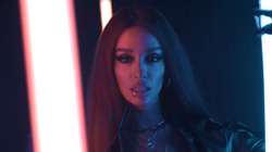 “Sirens” kënga e re nga Eleni Foureira, Snoop Dogg e KAAN