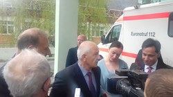 Dr.Halil Krasniqi dhuroi një autoambulancë Spitalit të Përgjithshëm në Pejë