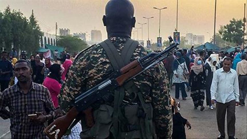 Puç në Sudan, ushtria thotë se “presidenti është tërhequr nga posti”