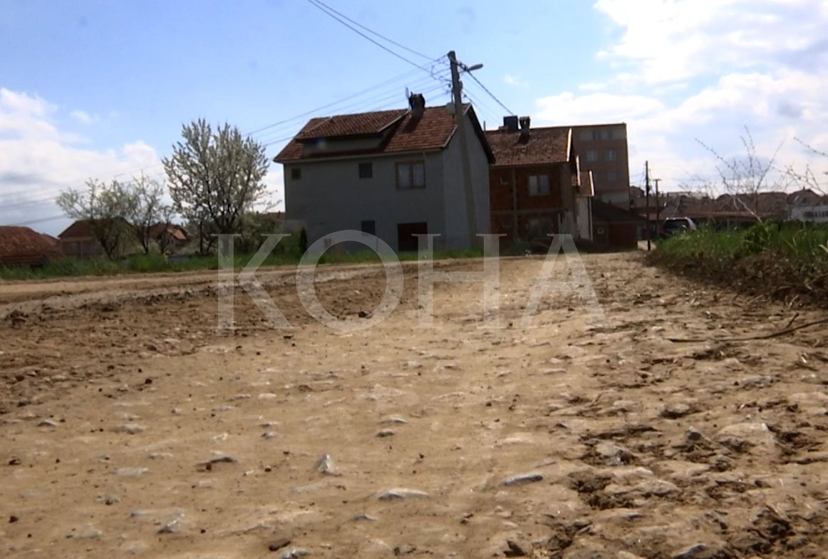 Në Gjilan shumë rrugë të paasfaltuara, ankohen banorët