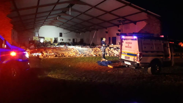 Së paku 13 të vdekur nga shembja e çatisë së një kishe në Afrikë