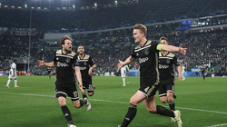 Holanda shtyn komplet një xhiro për të ndihmuar Ajaxin