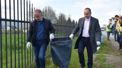 Haskuka e Muharremaj pastrojnë zonën mes dy komunave