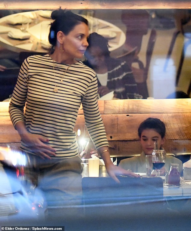 Suri Cruise e feston ditëlindjen e 13-të në mënyrë luksoze