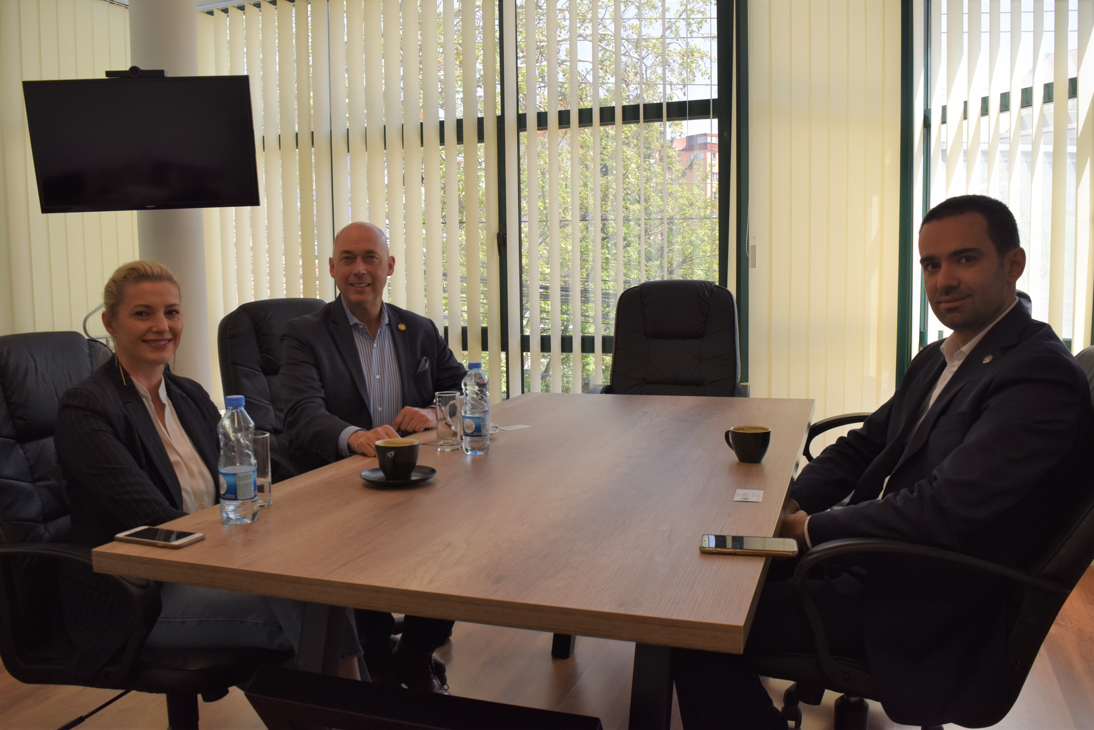 Weller zotohet për të mbështetur Kosovën në promovimin e bizneseve në SHBA