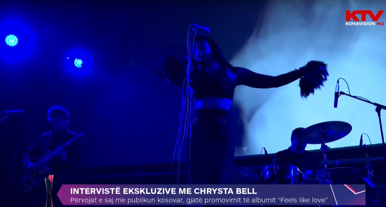 Këngëtarja amerikane Chrysta Bell promovon albumin në Kosovë