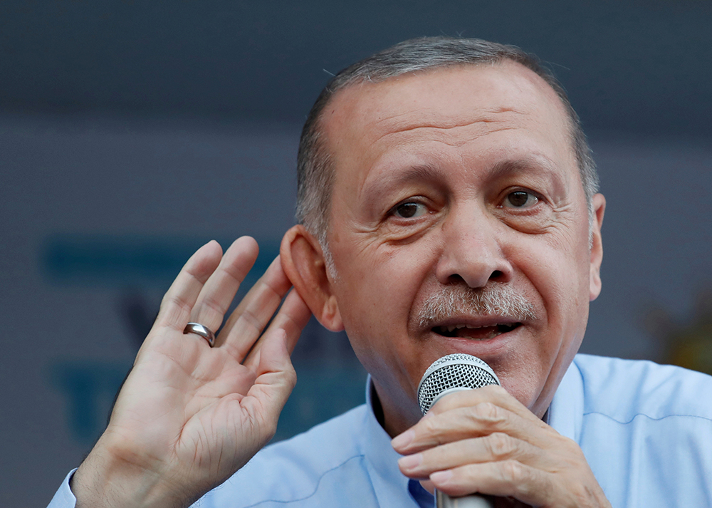 Erdogani thotë se nuk do t’i dorëzohen “terrorit ekonomik”