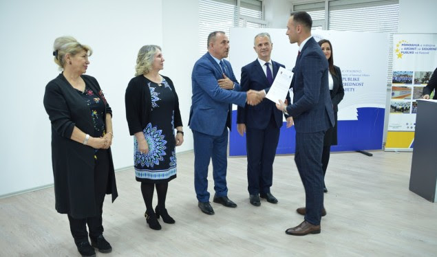 Diplomohen 16 kadetë për inspektorë të Inspektoratit Policor të Kosovës